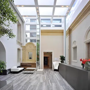 Hotel House ****
